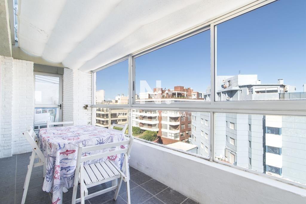 Vende apartamento de 3 dormitorios en Península