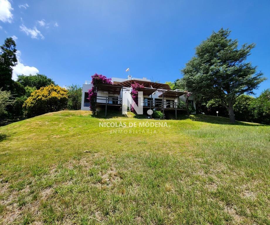 Venta casa tipo posada de 9 apartamentos. Punta