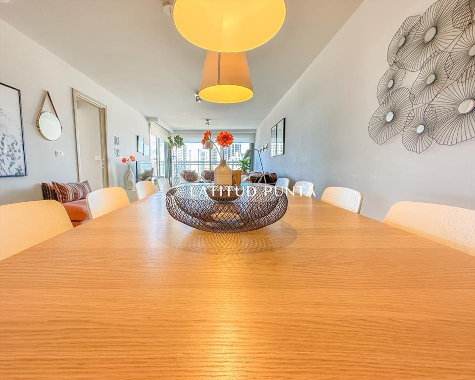 Apartamento en Brava, 2 dormitorios en suite más