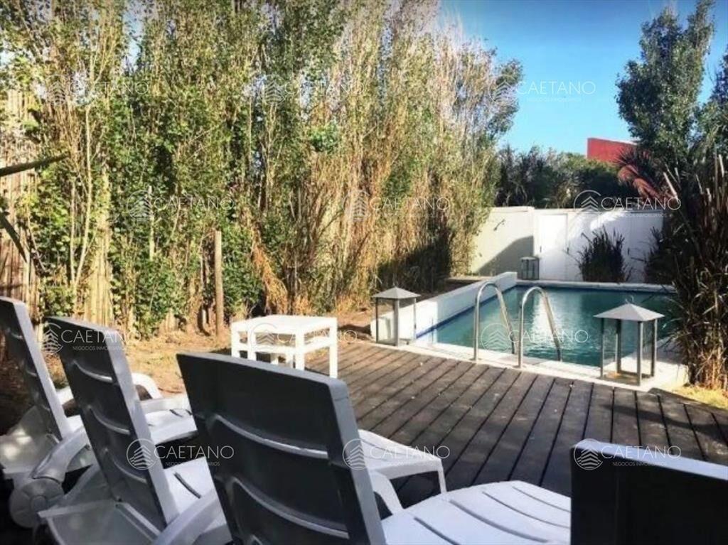 Venta de casa en Manantiales !