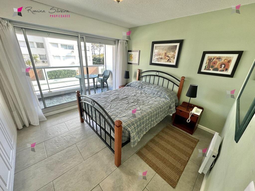 VENTA DE APARTAMENTO DE 1 DORMITORIO Y MEDIO EN