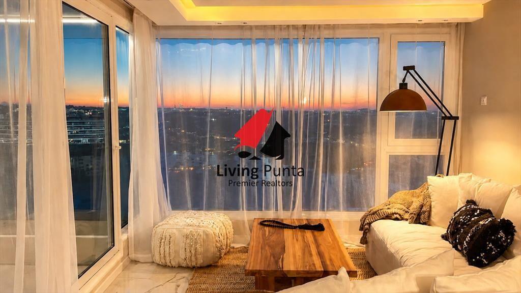 Vende apartamento con vista al mar de 3 suites, en Mansa- P