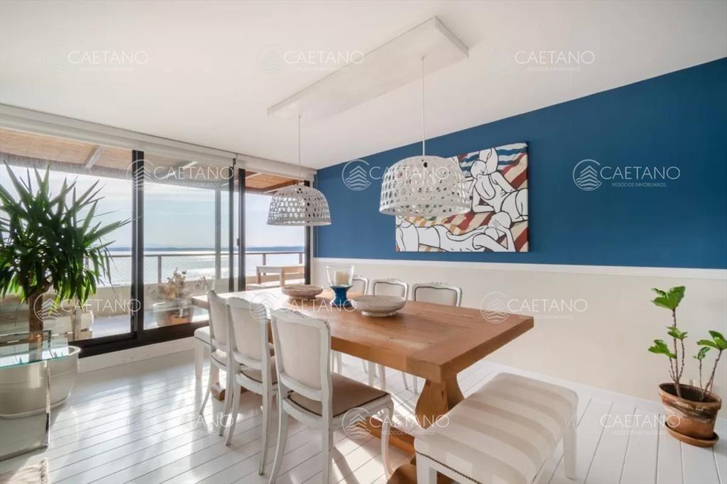 Venta apartamento 3 dormitorios más dependencia