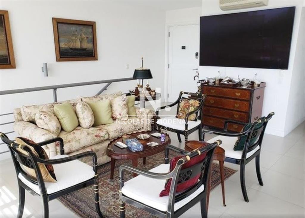 Apartamento en Venta de 3 dormitorios en el Alta