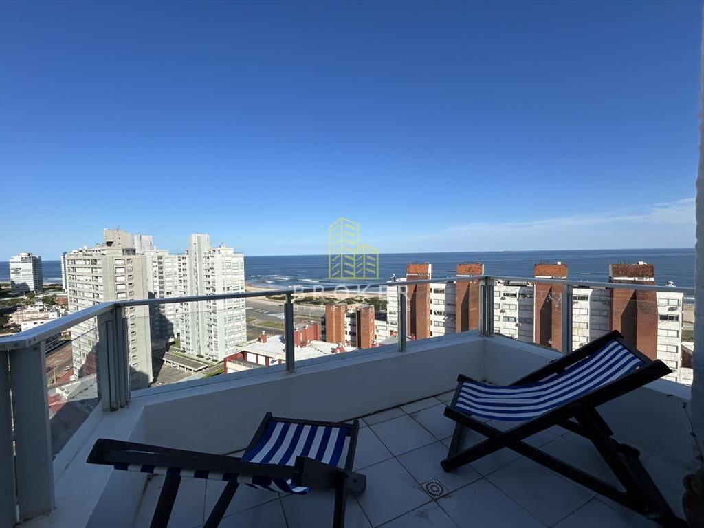 Alquiler de penthouse en Aidy Grill de dos Punta