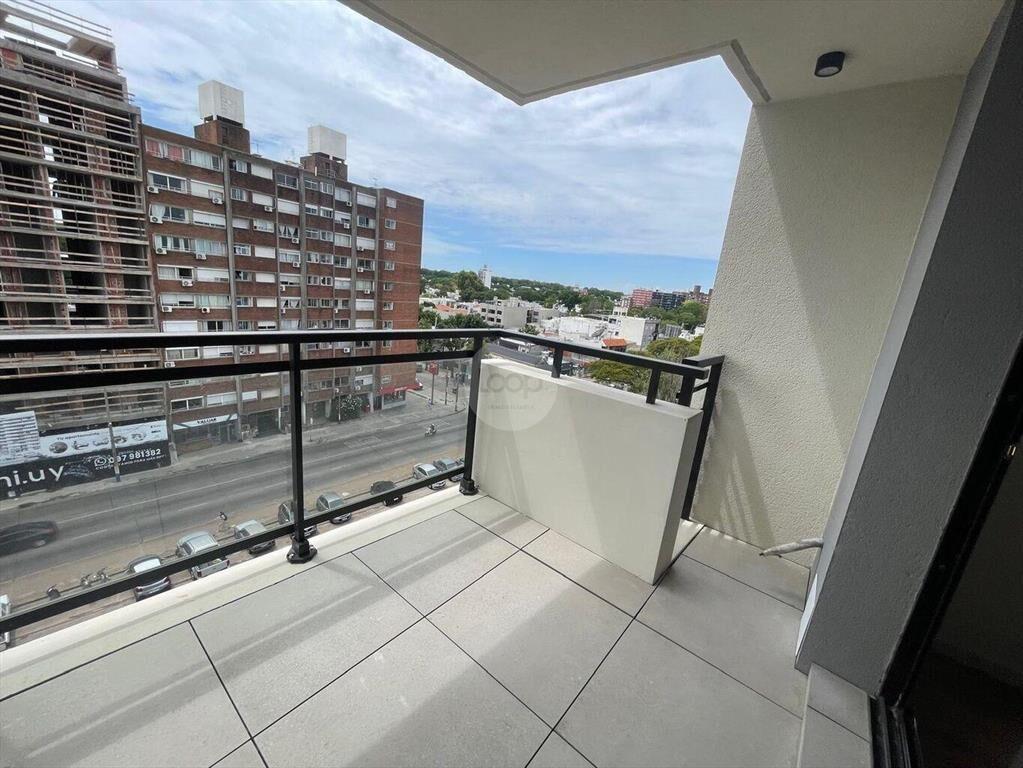 APARTAMENTO A ESTRENAR CON TERRAZA