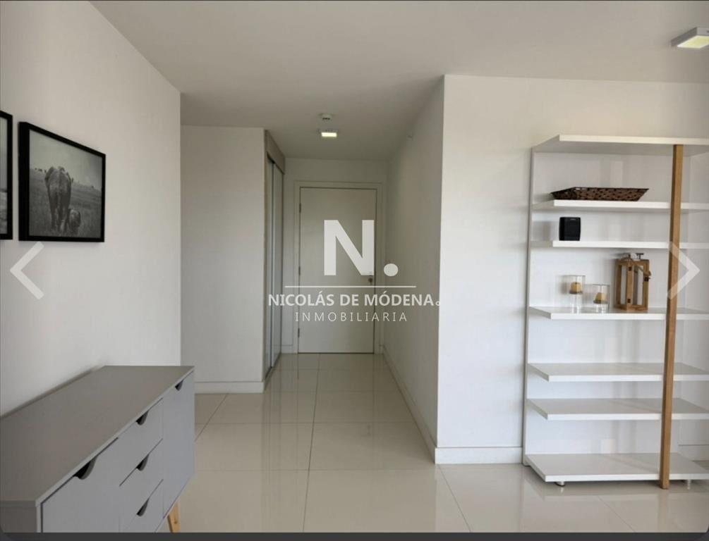 En venta apartamento de 3 dormitorios en suite al