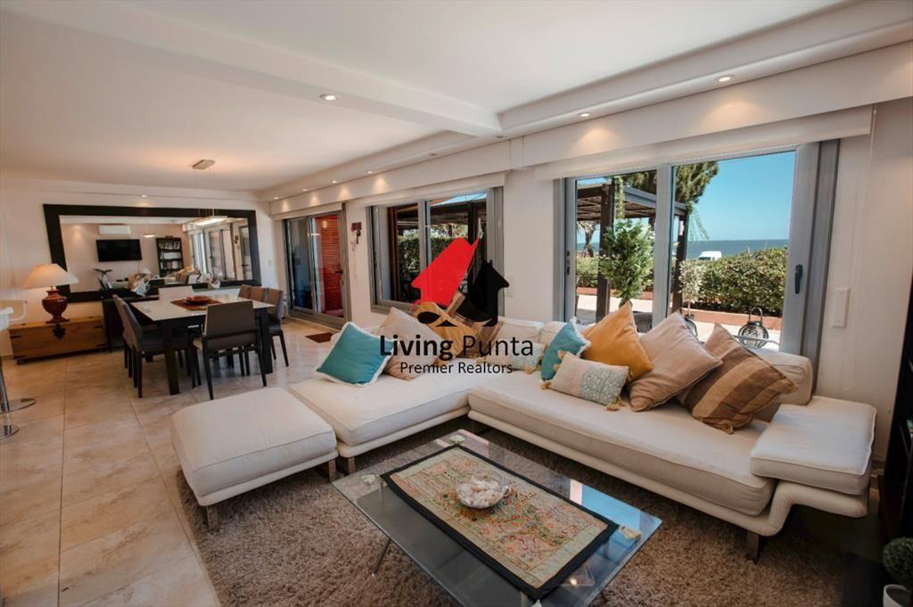Apartamento en primera línea con vista y piscina
