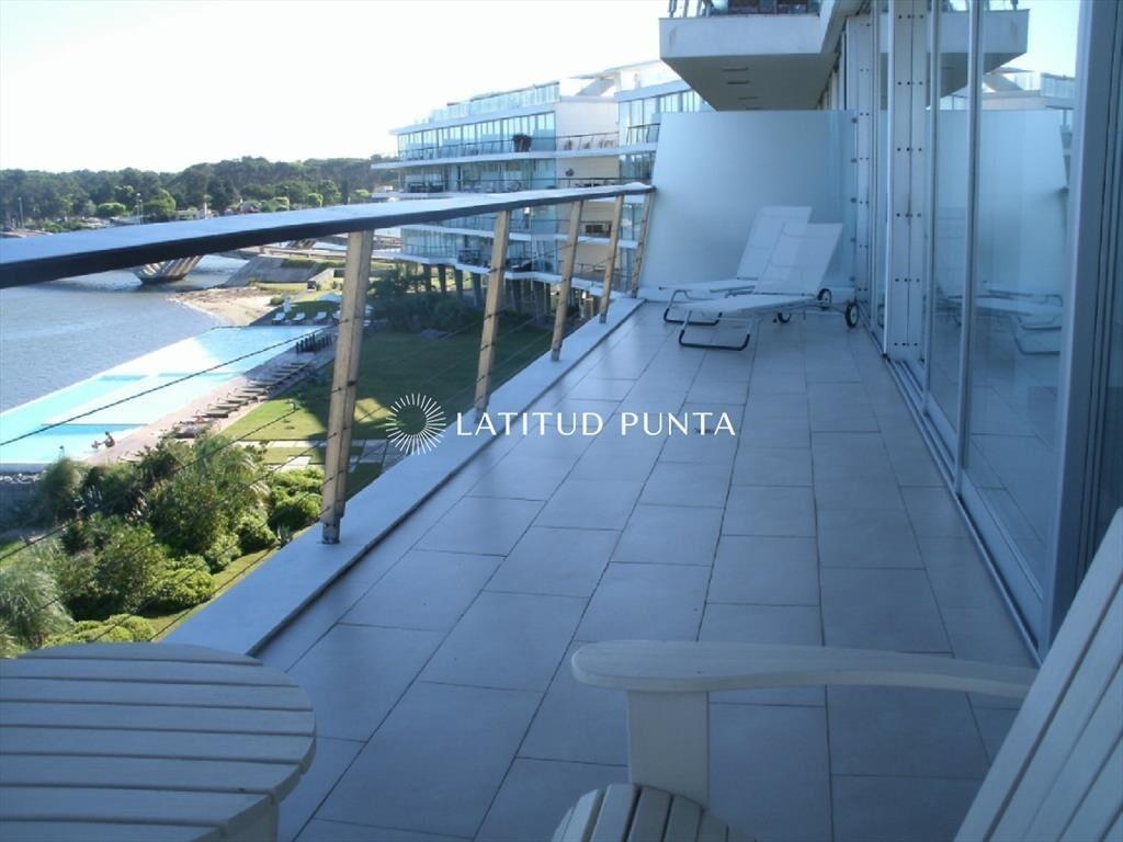 Apartamento en La Barra, 3 suites