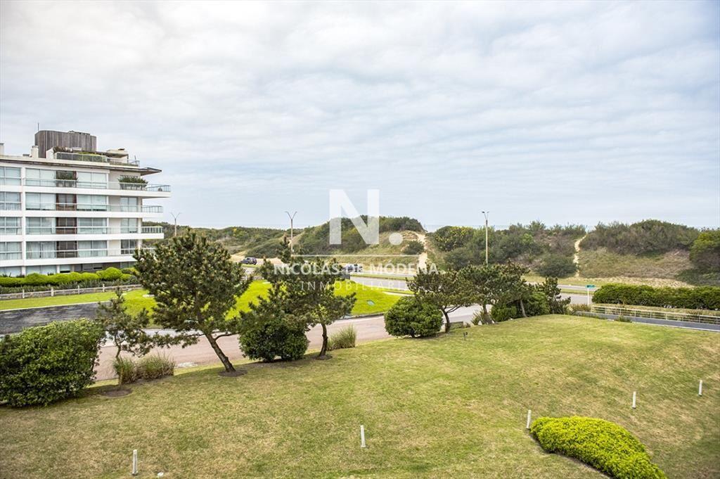 Hermoso Departamento en venta frente a Playa Brava, 3 dorm