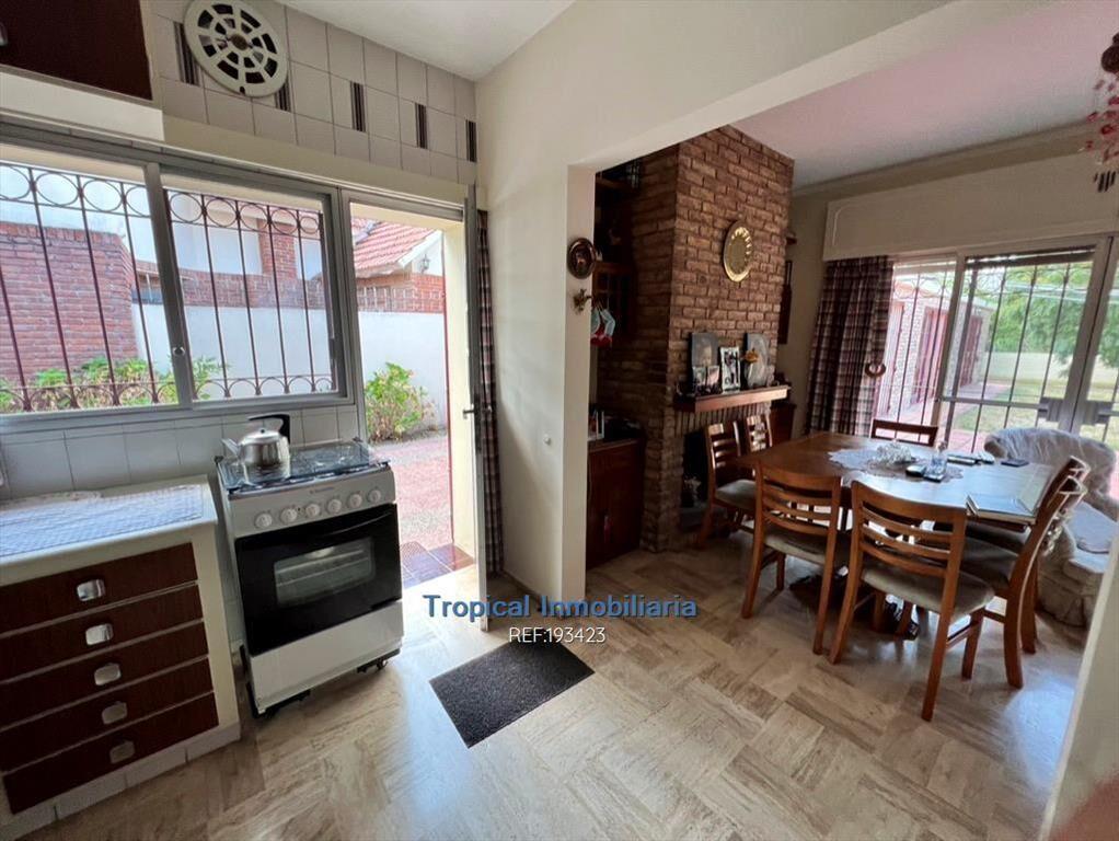 VENTA DE CASA 3 DORMITORIOS EN CARRASCO NORTE GRAN TERRENO