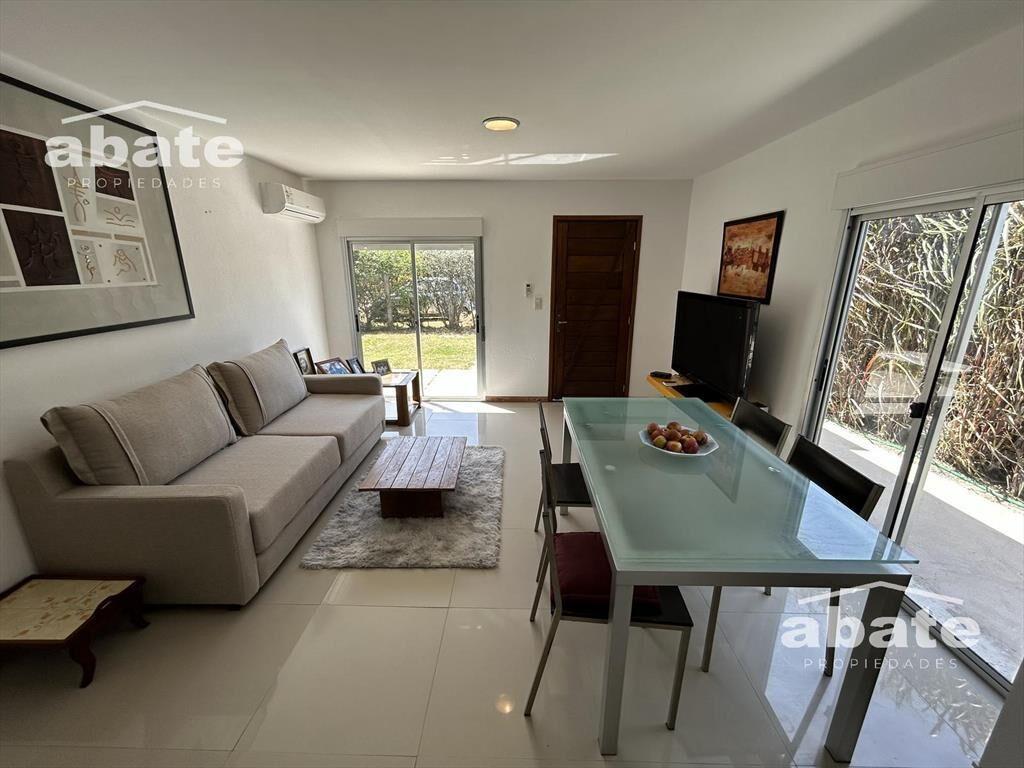Alquiler Anual Casa un dormitorio en Balneario Buenos Aires