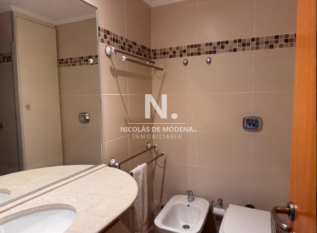 En venta apartamento de 3 dormitorios en Playa
