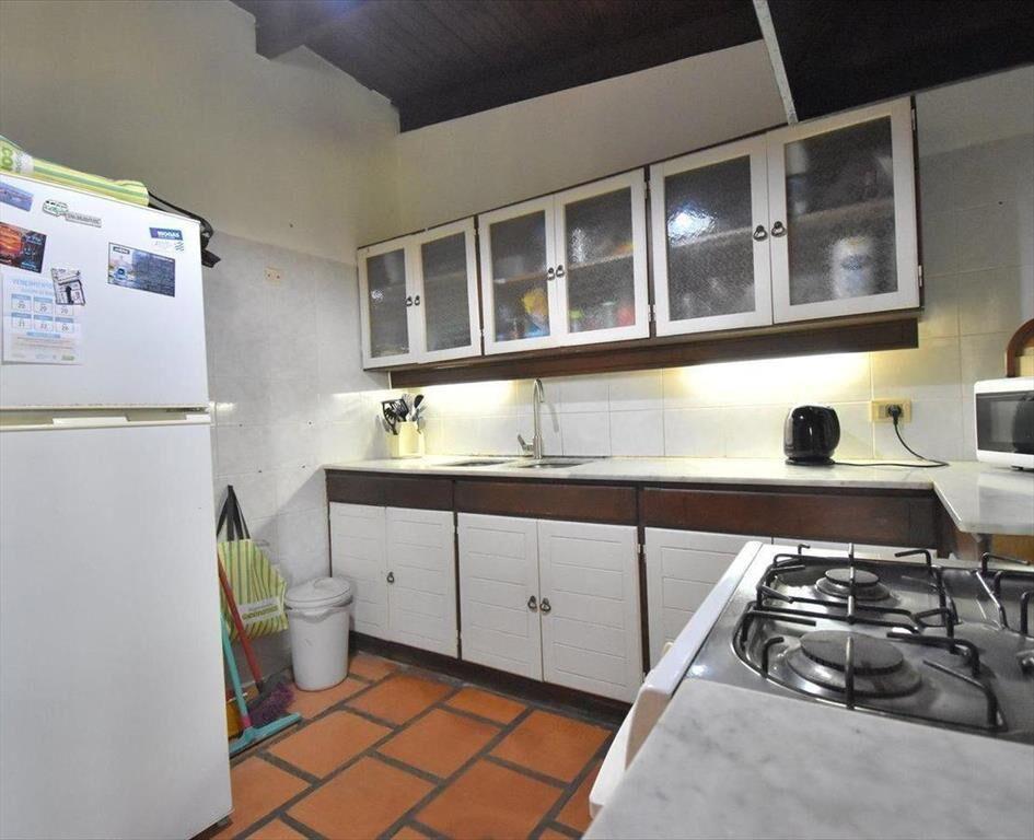 CASA CON APARTAMENTO Y PISCINA EN VENTA EN COLONIA