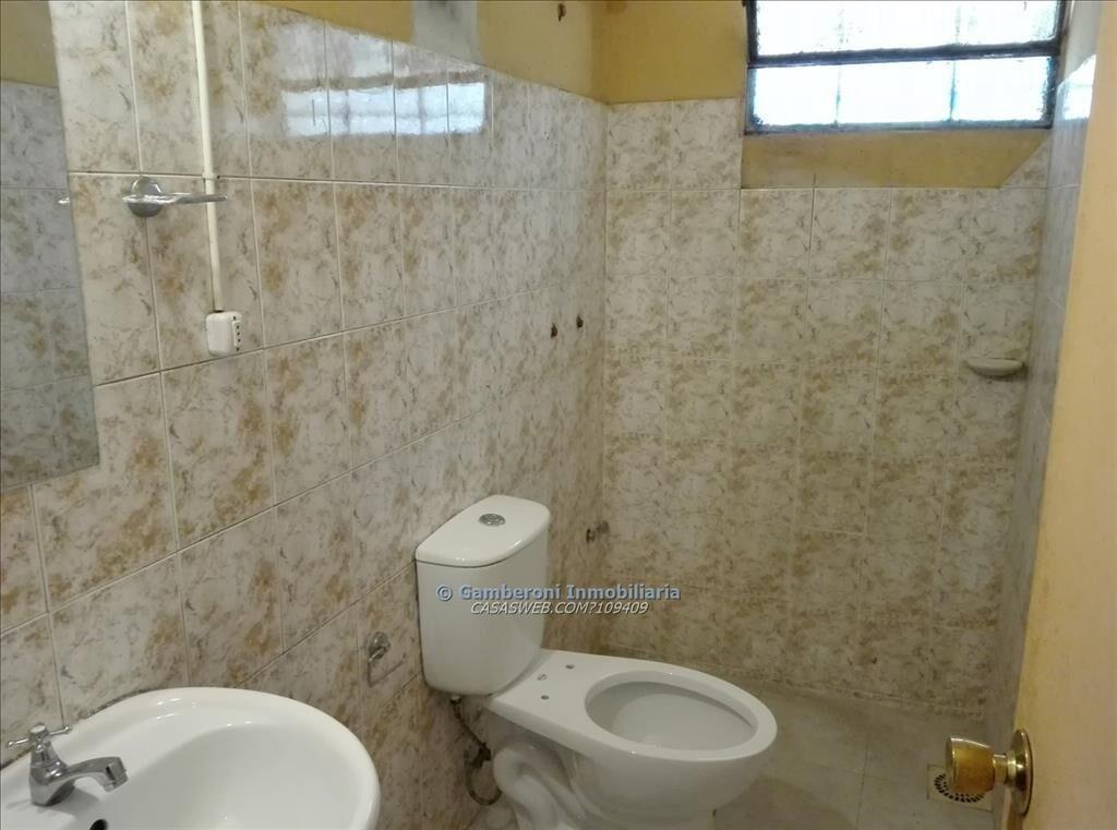 Casa y depósito alquilados. Ideal para renta