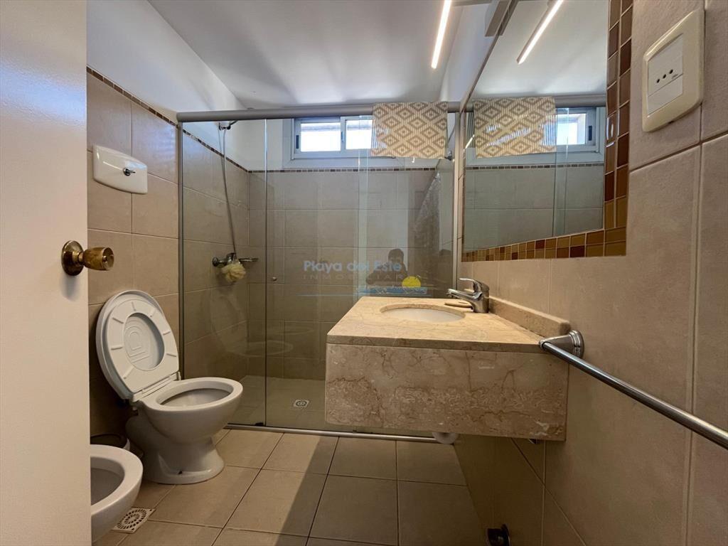 Apartamento en Alquiler de 2 dormitorios en la ,