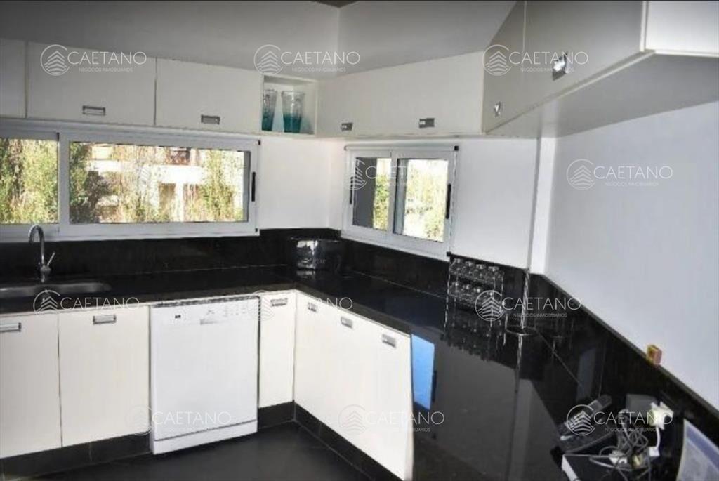 Venta de casa en Manantiales !