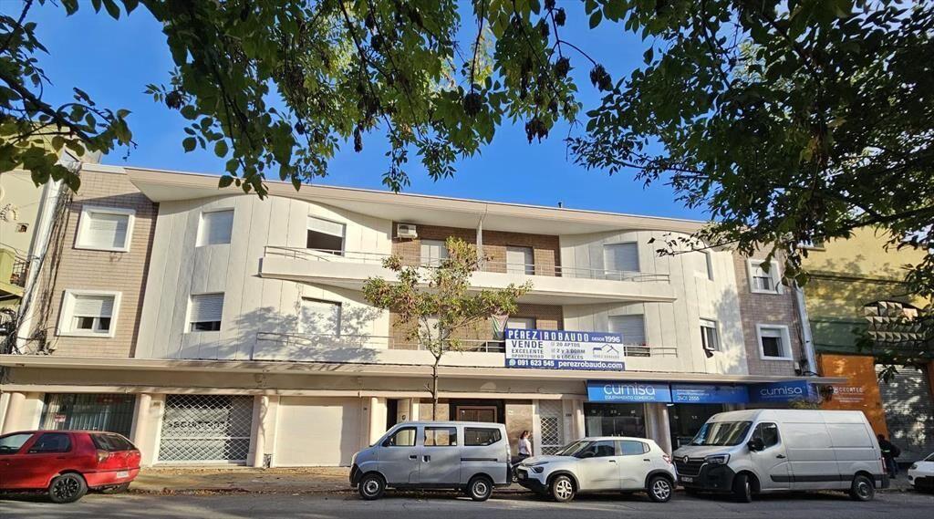 Venta local comercial ubicado al frente - Con Renta 8,40%