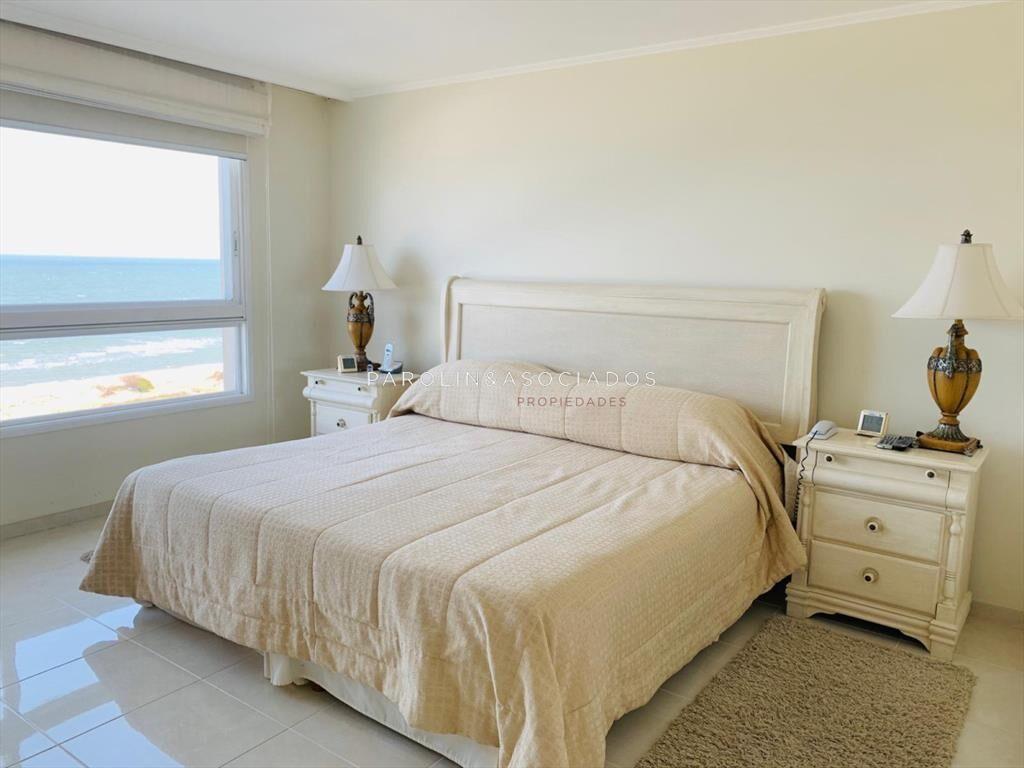 Apartamento en venta de 3 dormitorios en Le Punta