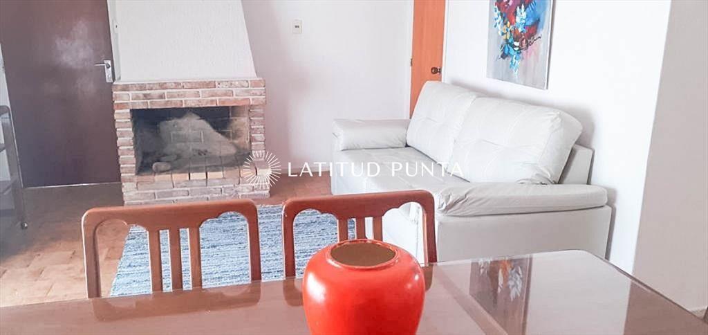 Piriapolis, apartamento de dos dormitorios a 100