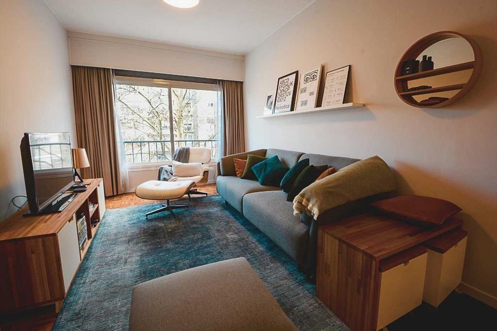 VENTA POCITOS APARTAMENTO 2 DORM + ESCRITORIO