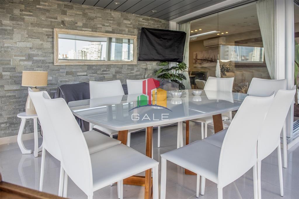 Vende apartamento de 2 dormitorios esquinero en