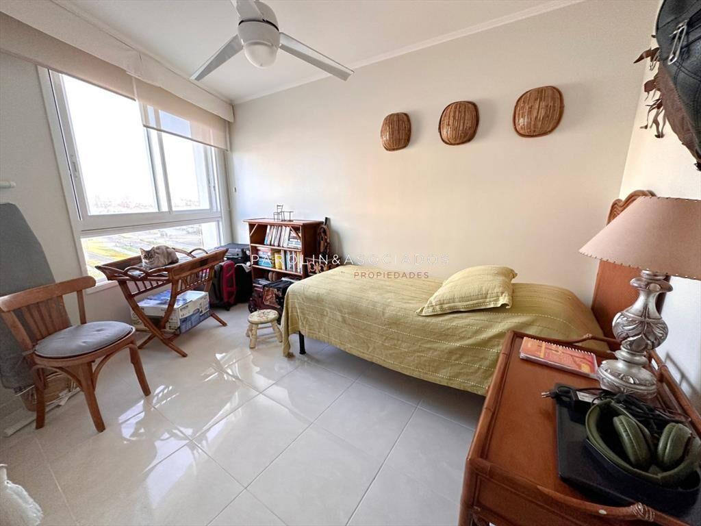 Apartamento en venta de 3 dormitorios en Tower,