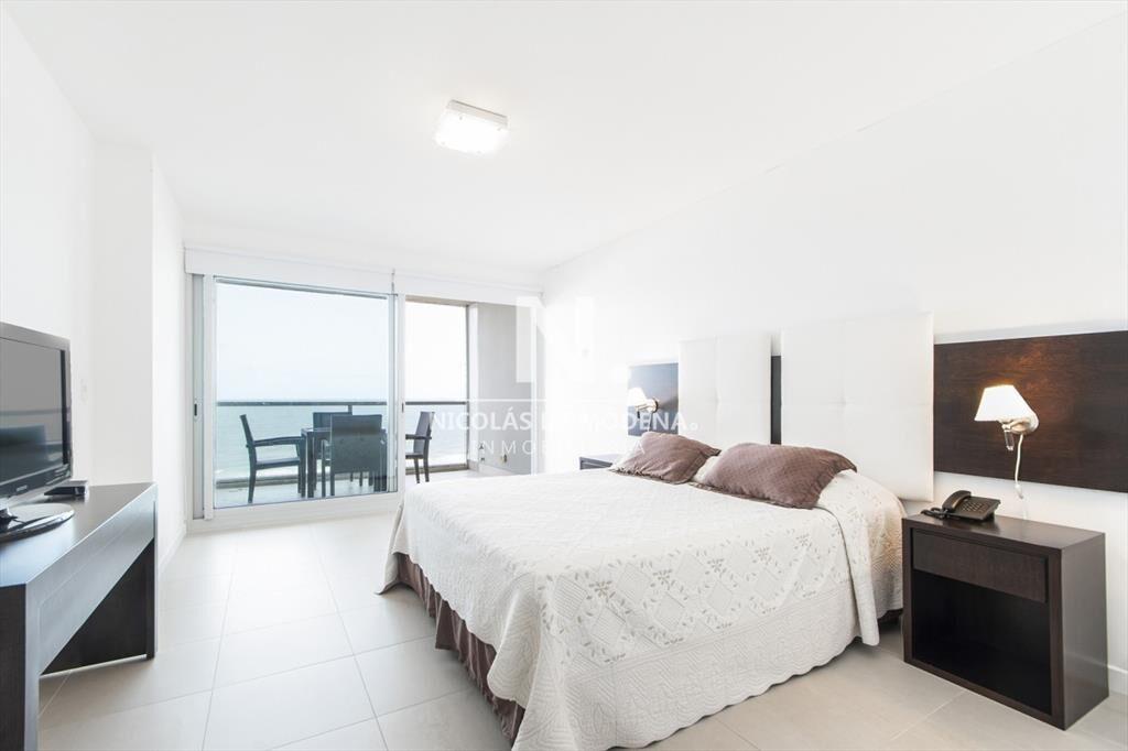 Apartamento en torre Le Parc en alquiler temporario, Playa
