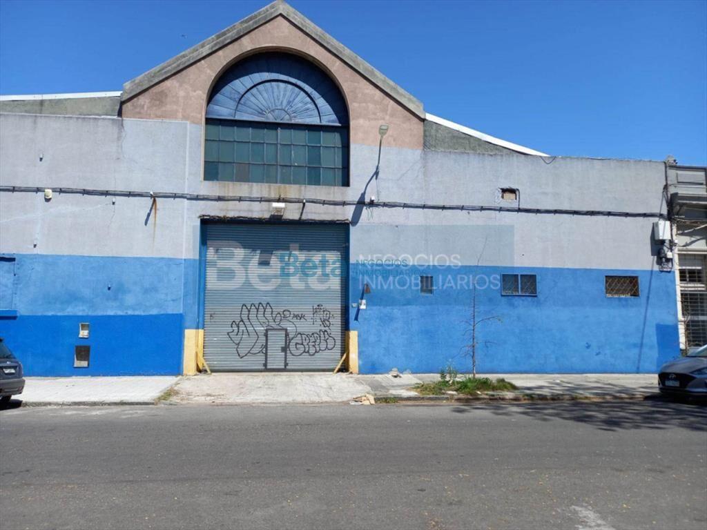 VENTA DE GRAN LOCAL - DEPOSITO AGUADA