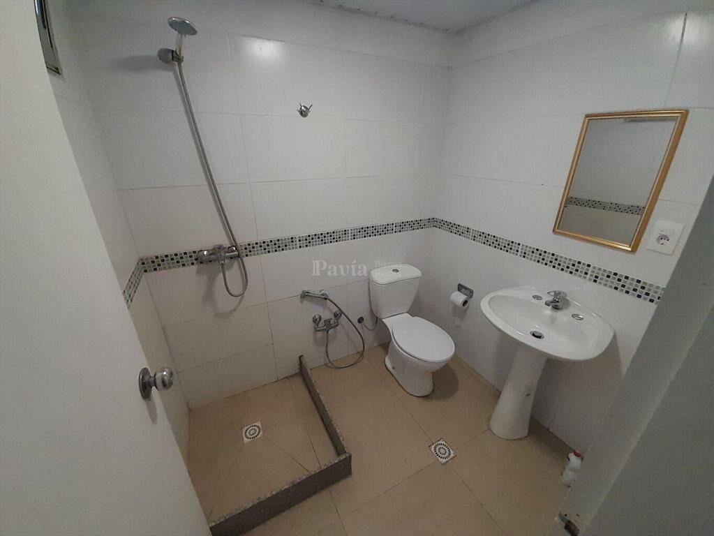 Alquiler Apartamento Dos Dormitorios Centro Dos Baños Sin G