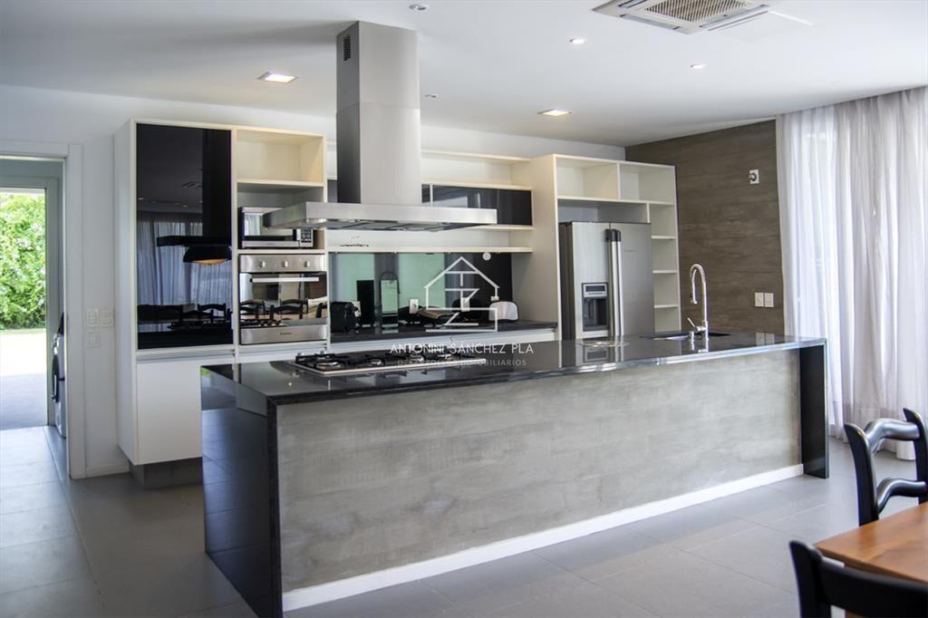 Casa en barrio privado Boulevard Park, Playa Mansa Punta de