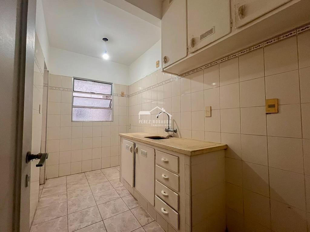 Venta apartamento 3 dormitorios al frente. Tres Cruces
