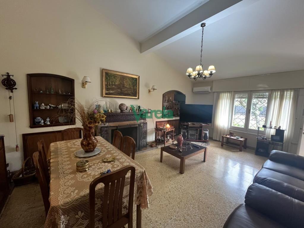 Residencia 3 dormitorios, 3 baños en Atlantida