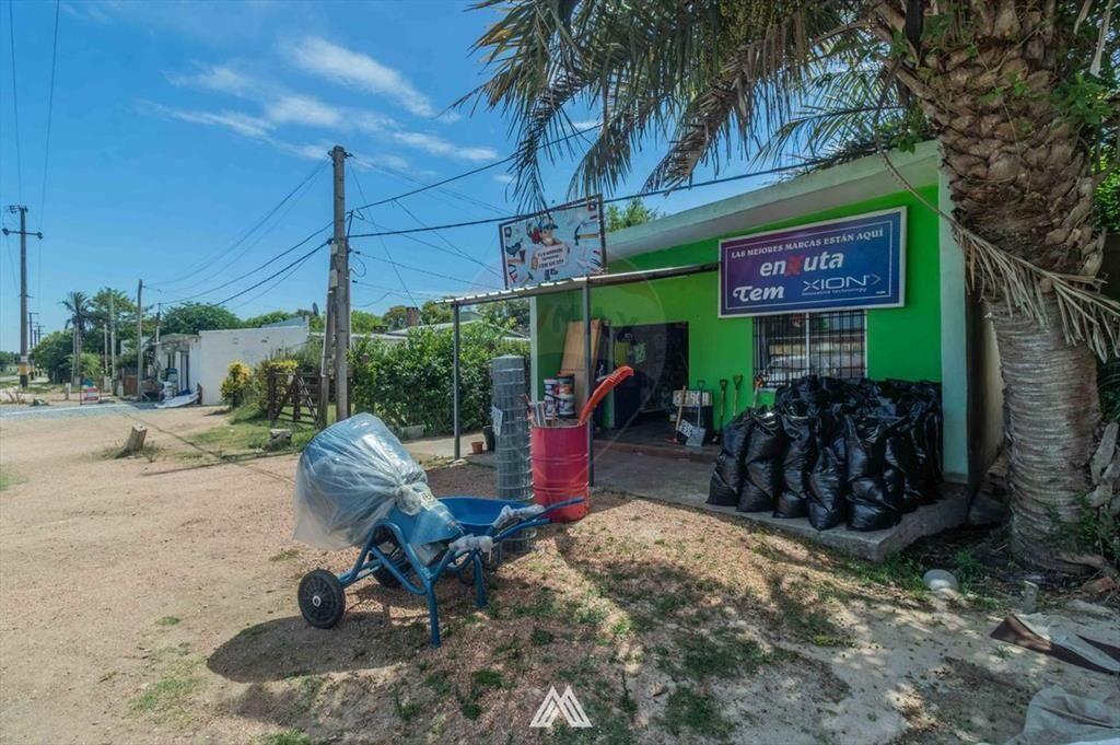 Venta llave de local comercial ferreteria en Pando