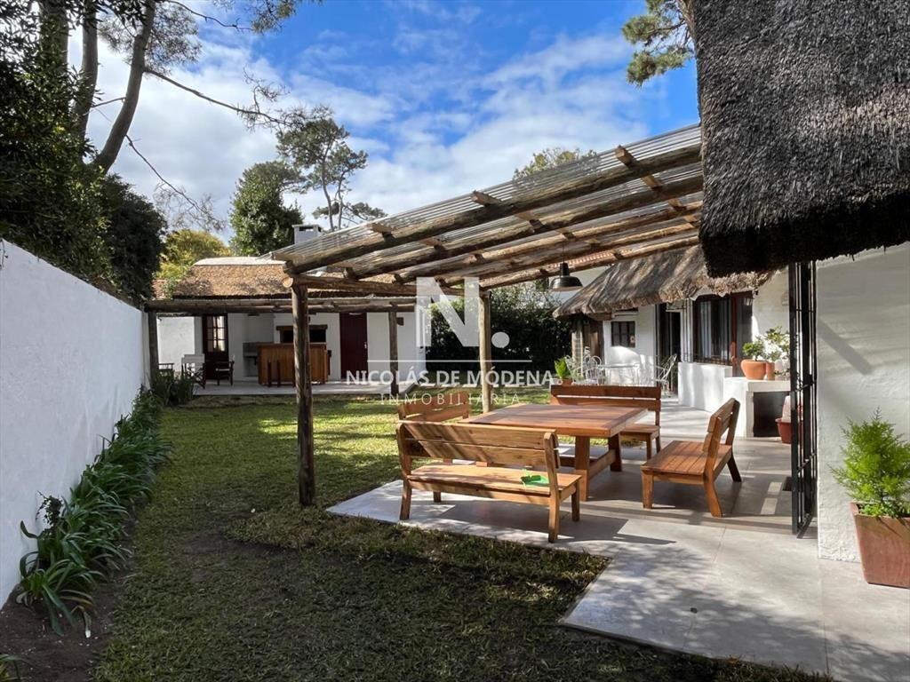 Casa de 3 dormitorios en playa brava, Punta del Este