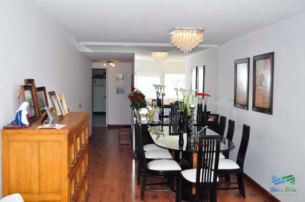 En venta apartamento 3 dormitorios, 2 baños, al