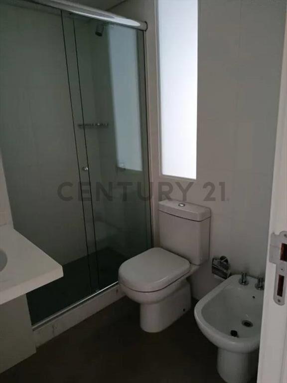 Punta del este, 2 dormitorios, balcon, cochera, amenities...