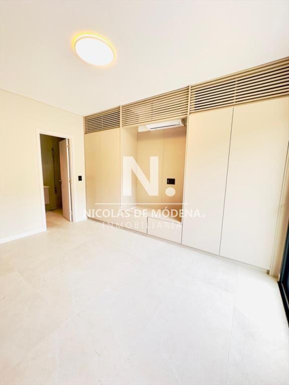 Vende casa a estrenar en Club del lago, Punta