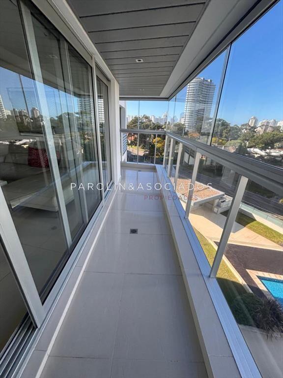 Apartamento de 2 dormitorios en Miami Boulevard,