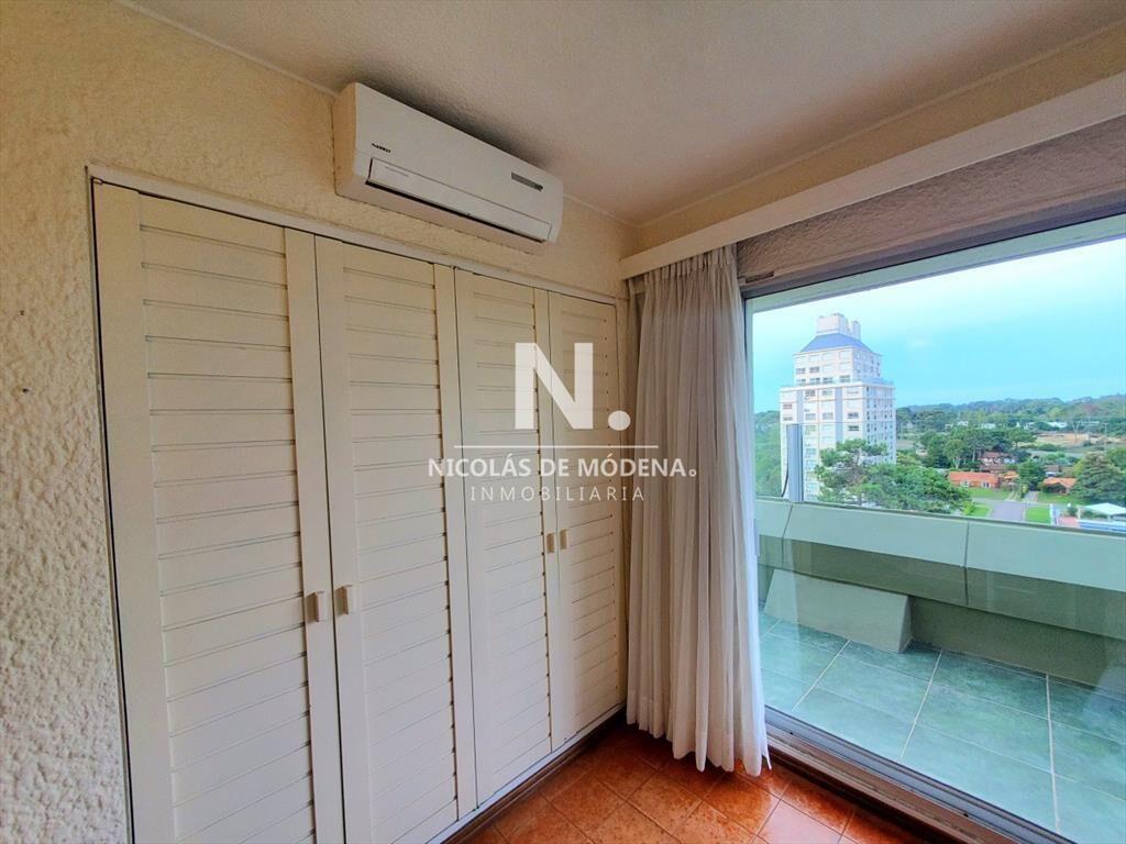Vende Apartamento en Roosevelt - Punta del Este de 2 Dormit