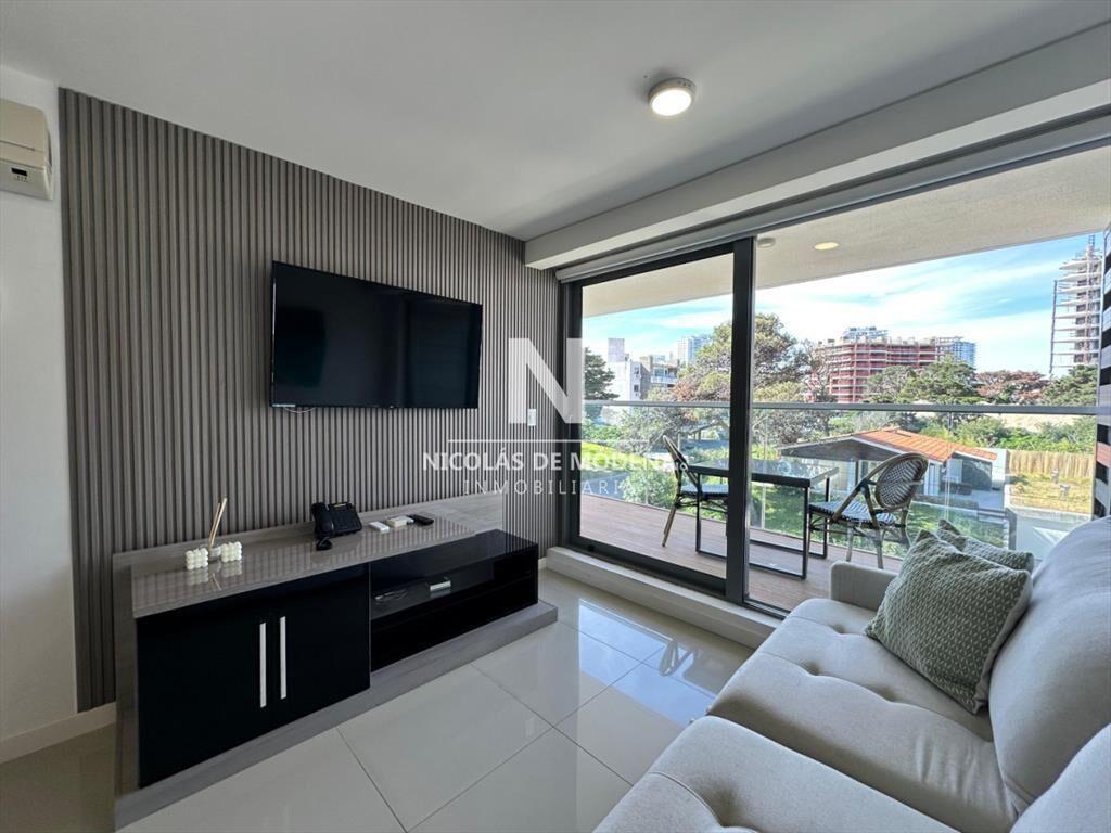 Vende apartamento de 1 dormitorio y medio en Peninsula, Pun