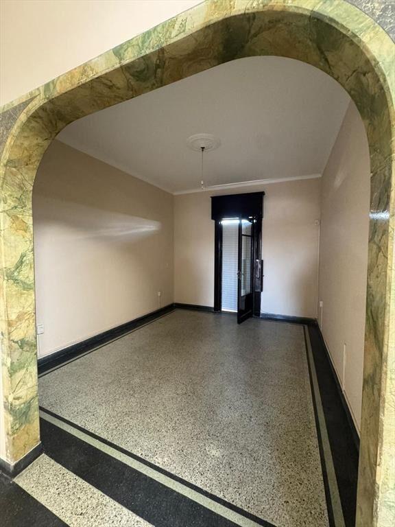 Alquiler Casa de altos 2 dormitorios con balcón a Gral. Flo