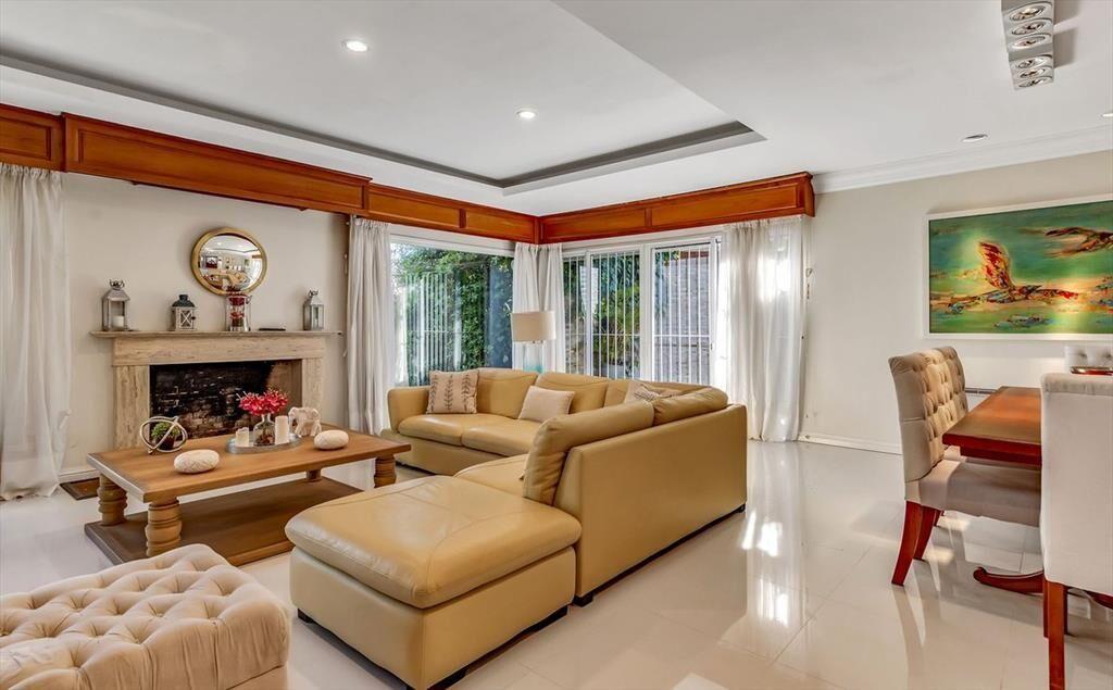 CASA RECICLADA VENTA PLAYA MANSA A PASOS DEL MAR