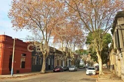 CASA A RECICLAR CON TERRENO DE 317m2