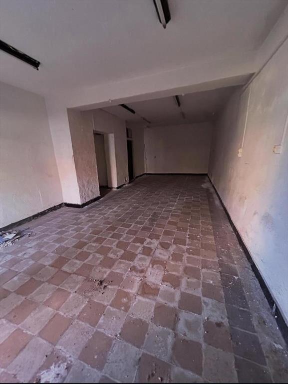 Venta apartamento de 4 dormitorios y 2 locales comerciales