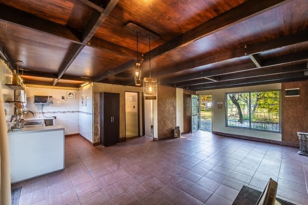 Casa en venta 4 dormitorios 2 baños c/ cochera en Parque...