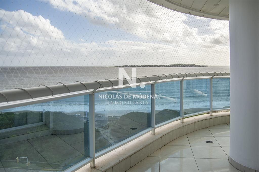 Espectcular torre frente al mar, departamento de
