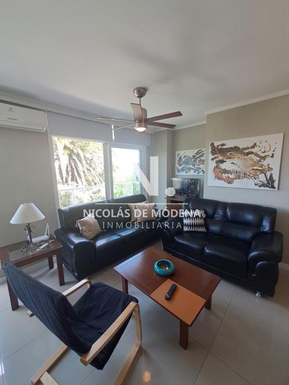 Dos apartamentos unificados en Punta del Este a