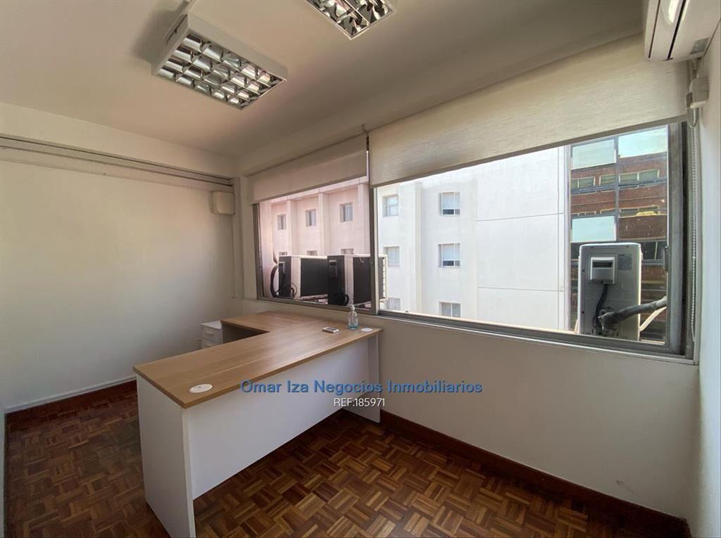 Alquiler oficina ciudad vieja, Misiones y Sarandí