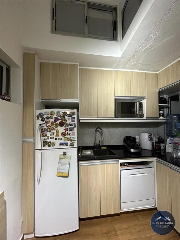 Casa en venta c/ cochera en Buceo